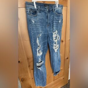 Judy Blue Distressed Boyfriend Fit - NWOT - Size 11